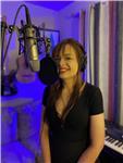 Aulas de canto e técnica vocal -trabalho tudo pra suprir a necessidade vocal do aluno. ajusto a afinação, respiração, apoio, interpretação, fisiologia e saúde vocal, ornamentos vocais, articulação...
com todos os estilos, todas as técnicas e todas as ida