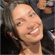 Soy Valentina una chica nativa italiana de 33 años. Quiero ayudarte a aprender mi idioma sin estrés