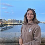 Étudiante en dernière année de Médecine Vétérinaire propose soutien/cours particuliers en maths/SVT