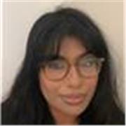 English tutor teaches English to students aged 4-15