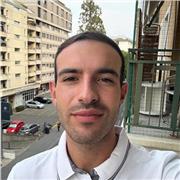 Soy estudiante de Educación Primaria en Mondragon Unibertsitatea, estoy en cuarto y he hecho 3 practicas en distintos colegios.