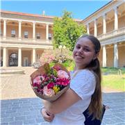 Offro ripetizioni e aiuto compiti di tutte le materie. Sono una studentessa di Medicina, diplomata al liceo Classico