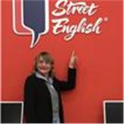 Insegnante madrelingua russa/inglese, con una pluriennale esperienza, laureata in lingue e management, collaboratrice di Wall Street English, offre lezioni private d’inglese a bambini e adulti, di tutte le età, a domicilio nella provincia di Varese e onli