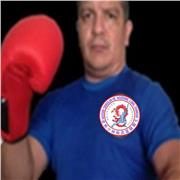 Entrenador de Artes marciales kickboxing, sanda