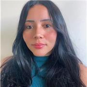 Sou uma profissional alegre e carismática que motiva seus alunos. Trabalho com o público adulto e idoso.