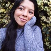 Estudiante avanzada de la carrera Psicología da clases a nivel primario, secundario e universitario