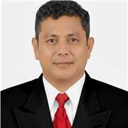 Profesor nativo con Maestría en Educación e IA enseña español auténtico, dinámico y cultural a extranjeros de todo el mundo