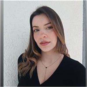 Ece Bayrakçi