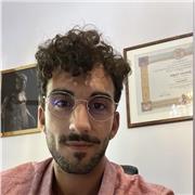 Laureato presso l'Università di Bologna, facoltà di giurisprudenza, praticante avvocato, diritto civile/privato/commerciale