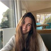 Hola! Soy estudiante de Derecho me gustaría impartir clases tanto de inglés, castellano… Disfruto dando clases a mis alumnos