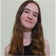 Titulada de Bachillerato Científico y estudiante de moda