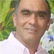 Ingeniero realiza clases de Hidraulica y Neumatica