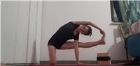 Lezioni online di yoga posturale con attrezzi e hatha yoga tradizionale
