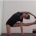Lezioni online di yoga posturale con attrezzi e hatha yoga tradizionale