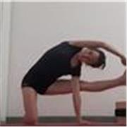 Lezioni online di Yoga posturale con attrezzi e Hatha Yoga Tradizionale