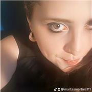 Italian mother tongue teacher. Lessons in English for international students