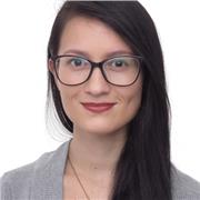 Profesora de Lengua Castellana y Literatura con experiencia en clases virtuales a niños y niñas