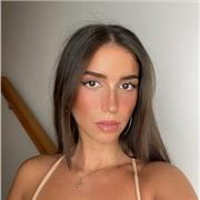 Profesora de violonchelo y magíster con experiencia en todos los niveles y edades en Valencia