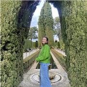 Joven estudiante de Educación Social. Con experiencia dando clases. Título C1 de euskara