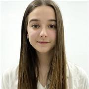 Estudiante de segundo de bachillerato imparte clases a niños de primaria