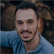 Professionnel en sciences et kinésithérapie avec une expérience variée en gestion, formation et service client. Multilingue