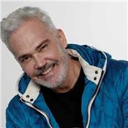 Profesor en arte,  comunicación, coach empresarial y maestro