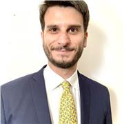 Laureato in Giurisprudenza ed abilitato alla professione di avvocato