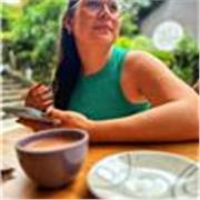 Profesora de apoyo para media técnica, Técnica o tecnología en temas de marketing y comunicación