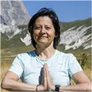 Insegnante di kundalini yoga come insegnato da Yogi Bhajan Iscritta a IKYTA Formazione riconosciuta dal KRI (Kundalini Research Institute)