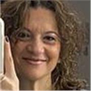 Offro lezioni private in presenza e virtuali a studenti di scuola media e ad adulti. Anche insegno italiano in una scuola secondaria 