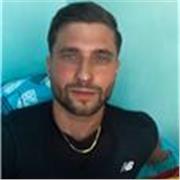 Personal Trainer mit über 15 Jahre Erfahrung im Bereich Fitness, Gesundheit, Rehabilitation nach Verletzungen
