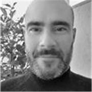Sono un laureato in Giurisprudenza presso l'Università degli Studi di Siena (2001) e lavoro (esperienza ventennale) nell'area legale di un importante grucce bancario olandese. Sono inoltre collaboratore dal 2018 della Rivista Marittima della Marina Milita