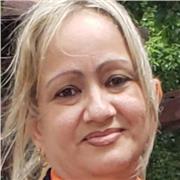 Profesor de primaria apto para todas las edades y niveles.