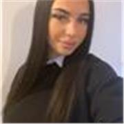 Bonjour, étant bilingue en anglais depuis l’enfance, j’enseignerai l’anglais aux enfants voulant l’apprendre