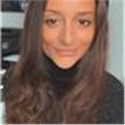 Laureata in giurisprudenza presso l'Università degli studi di Firenze