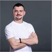 Deutsch Tutor- der Kinder aller Altersgruppe unterrichtet und fördert. 