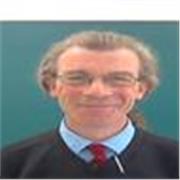 Profesor de inglés, certificado por la Universidad de Cambridge, con 14 años de experiencia.
