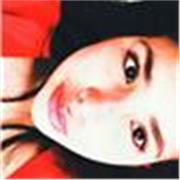 Profesora de apoyo escolar para niños de primaria para reforzar temas y repasar con las clases