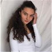Ragazza al quarto anno di liceo scientifico, mi rendo disponibile per aiutare ragazzi di elementari e medie