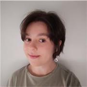 Profesora graduada en Educación Infantil con 2 años de experiencia ofrece clases online de apoyo escolar para primaria.