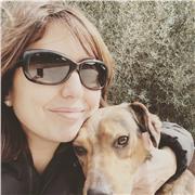 Chica seria con carácter alegre y don de gentes, y con ganas de trabaja daría clases de Lengua y Literatura castellanas y/o de Inglés