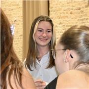 Étudiante polyvalente qui serait capable de vous donner les clés pour réussir de la 6eme à la 3eme dans toutes les matière
