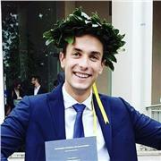 Laureato magistrale in International Management con livello C1/C2 (certificato IELTS) propone lezioni private di inglese