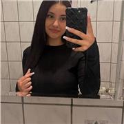 Sono una ragazza di 16 frequento il liceo psicopedagogico e sono disposta a dare un aiuto a chiunque voglia avere voti migliori