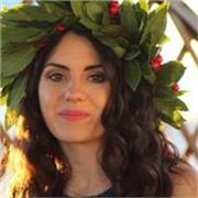 Laureata in lingue impartisce lezioni di inglese e spagnolo. Disponibile anche a ripetizioni di varie materie, principalmente umanistiche, per via del mio diploma di maturità classica. Contattami! :)