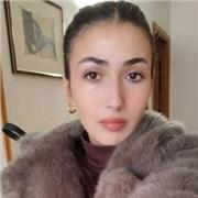 Studentessa diplomata al classico e laureata ABAPA impartisce lezioni di italiano, arte e filosofia