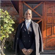 I’m a medical graduate transitioning to residency. Graduated as one of the best students . My lessons are aimed at those in medical school who need help and those write listen sing exams like USMLE and PLAB