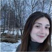 Una persona apasionada por enseñar y aprender , alguien curiosa y comprometida con el crecimiento continuo.