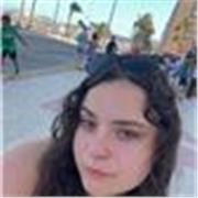 Profesora de lengua y matemáticas imparte clases a niños de primaria, actualmente estoy estudiando tercero de educación primaria