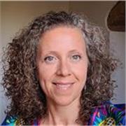 Certified TEFL professional, corporate trainer, mindfulness coach, tutoring English